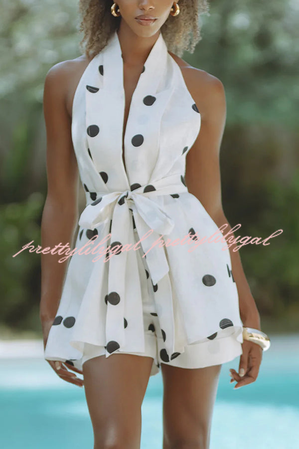 Conjunto Gabby – Colete Halter com Poá e Cinto de Anel Metálico com Shorts Soltos - Priya