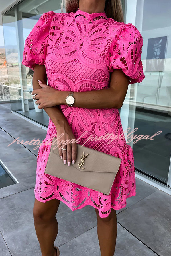 Vestido Doce Encanto – Mini com Manga Bufante e Renda de Crochê - Priya