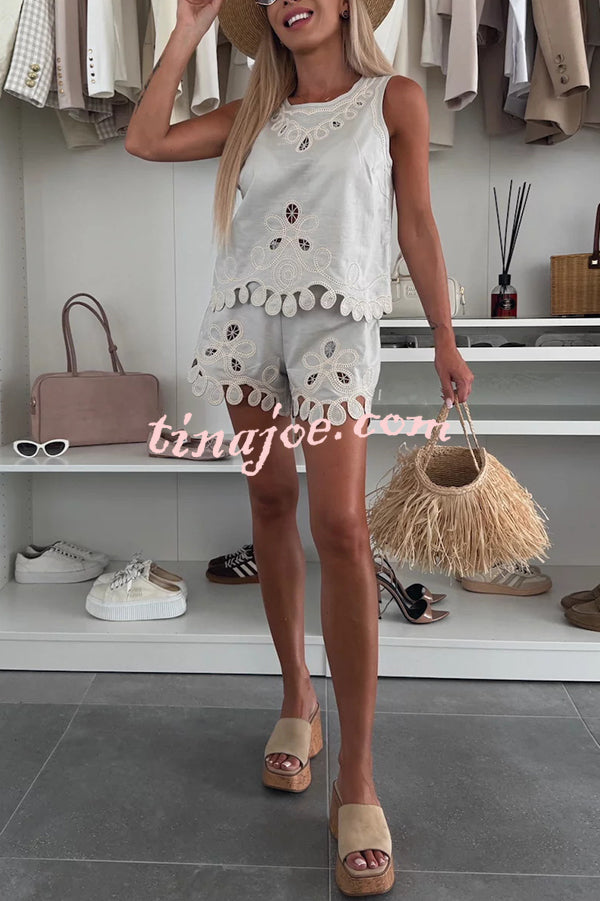Conjunto Angie – Blusa Bordada Sem Manga + Shorts com Cintura Elástica - Priya