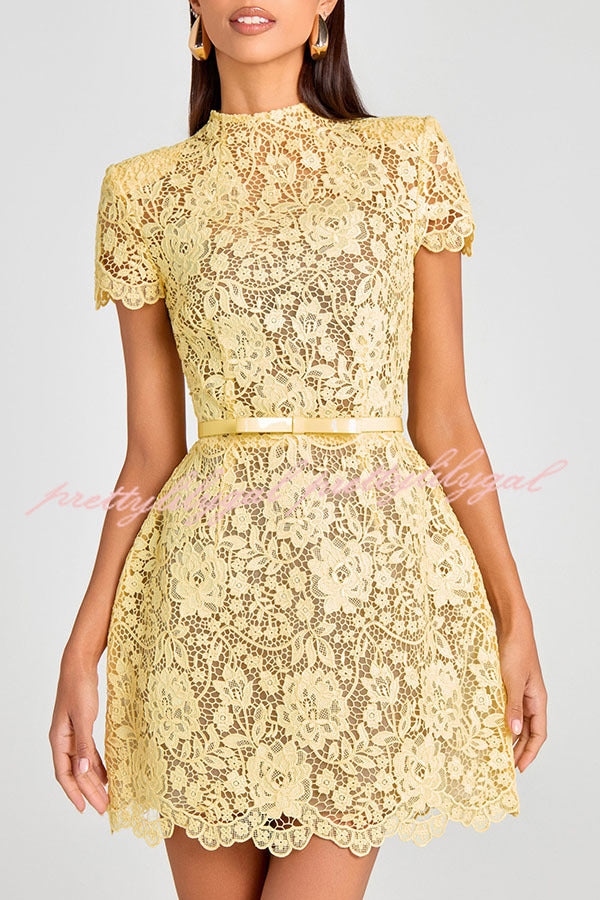 Vestido Priya Aurora – Renda Floral com Laço e Manga Curta - Priya